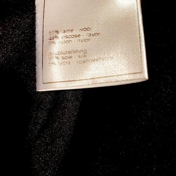 CHANEL Tweed Jacket!! Black & White Tweed Wool Jacket - Picture 15 of 15